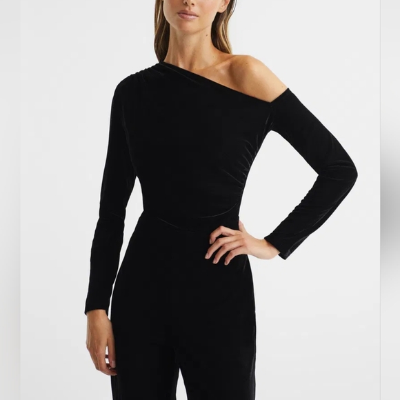 NWT REISS | $290 Ella Velvet Jumpsuit - Picture 3 of 10